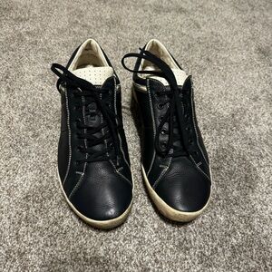 Men’s Zegna Sport Low Cut Lace Up Blue Leather Shoe Sneaker White Stitch Size 10